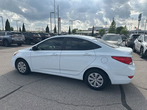 Used 2016 Hyundai Accent SE image 6