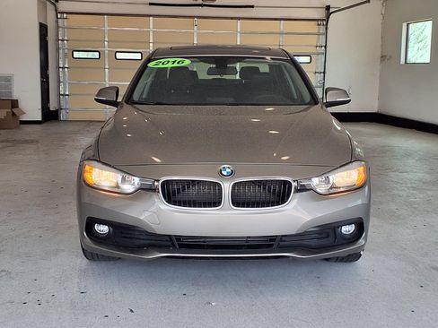 Used 2016 BMW 320i xDrive Sedan AWD/4WD image 16