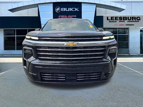 Used 2026 Chevrolet Traverse High Country w/ LPO, Floor Liner Package AWD/4WD image 2