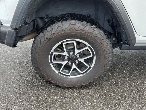 Used 2026 Jeep Wrangler Unlimited Rubicon AWD/4WD image 18