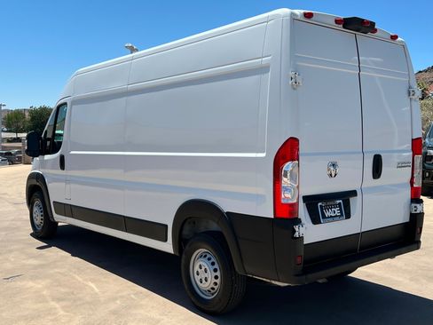 Used 2025 RAM ProMaster 3500 w/ Convenience Group FWD image 3