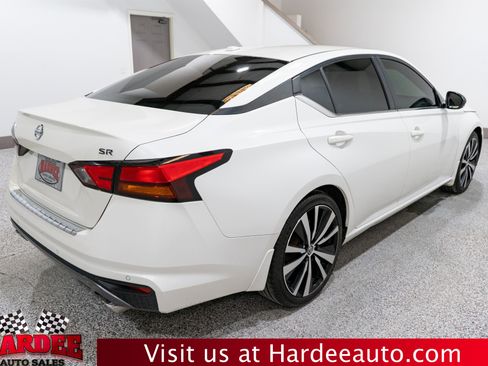 Used 2021 Nissan Altima 2.5 SR w/ SR Premium Package FWD image 5