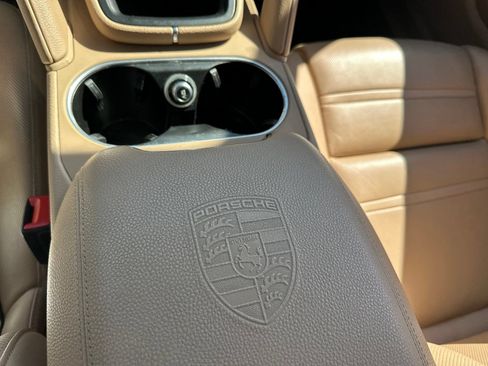 Used 2021 Porsche Cayenne S AWD/4WD image 17