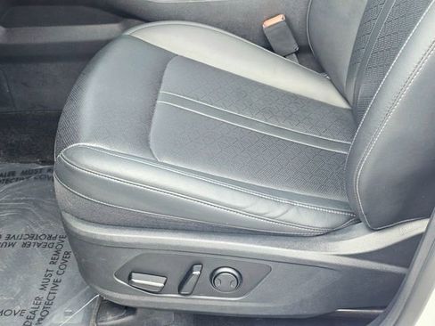 Used 2023 Kia Sorento S w/ Panoramic Sunroof Package FWD image 17