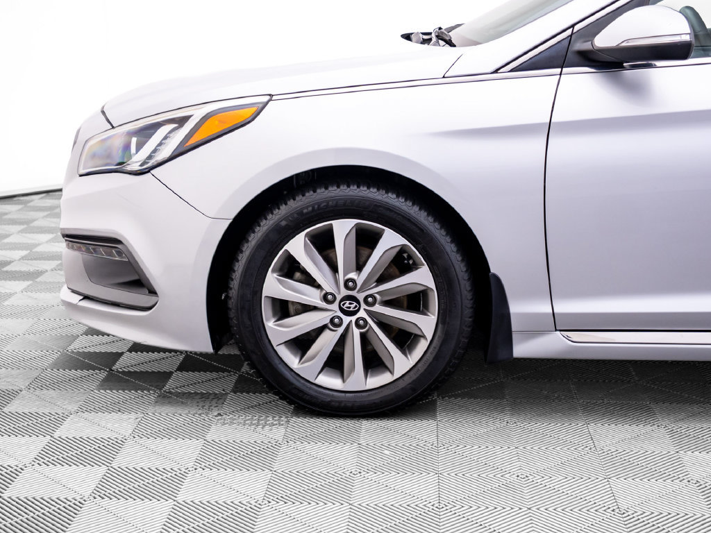 Used 2015 Hyundai Sonata Sport w/ Option Group 03 FWD image 31