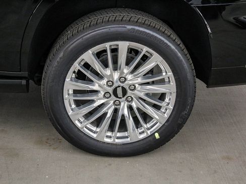 New 2026 Cadillac Escalade Luxury image 8