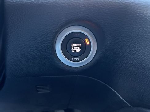 Used 2024 Chrysler Pacifica Pinnacle w/ Trailer Tow Group image 14