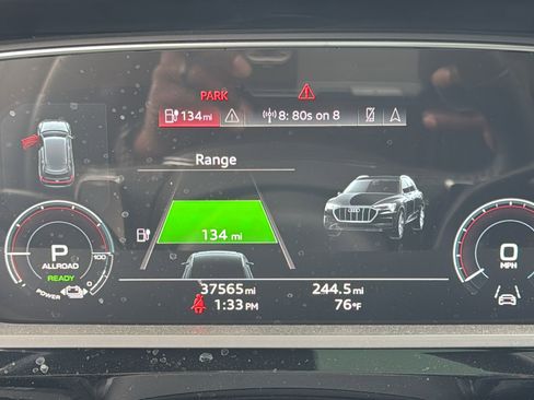 Used 2023 Audi e-tron S Prestige w/ Prestige Package image 22