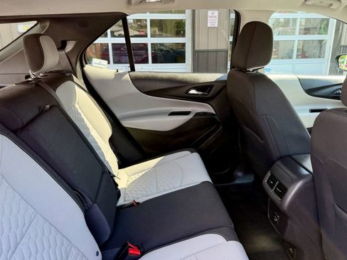 Used 2020 Chevrolet Equinox LT FWD image 17