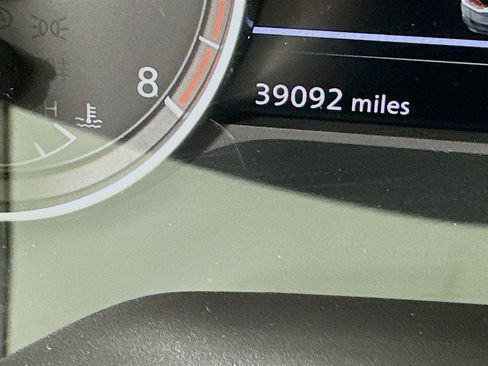 Used 2023 Nissan Rogue SV FWD image 19