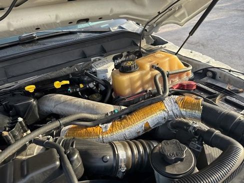 Used 2013 Ford F250 Platinum w/ FX4 Off Road Pkg image 8