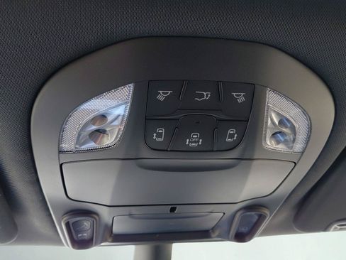 New 2026 Chrysler Pacifica Select AWD/4WD image 35