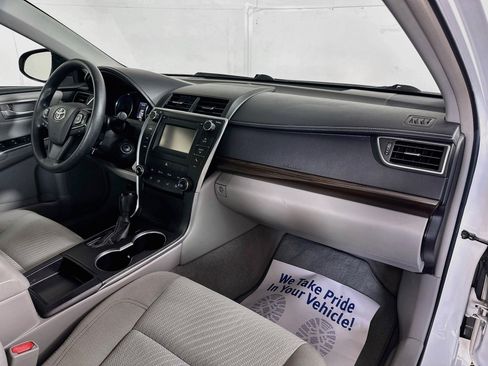 Used 2017 Toyota Camry LE FWD image 26