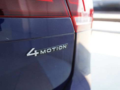 Used 2024 Volkswagen Tiguan SE AWD/4WD image 7
