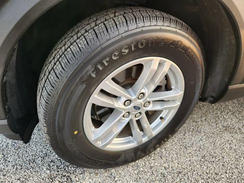 Used 2020 Ford Explorer XLT w/ Equipment Group 202A AWD/4WD image 10