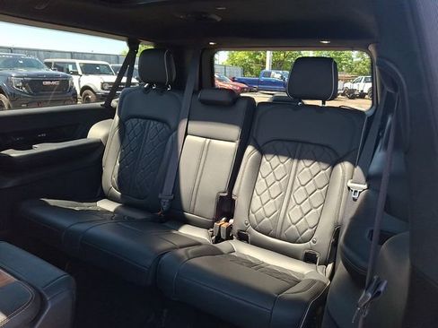 Used 2024 Jeep Grand Wagoneer L Series III AWD/4WD image 10