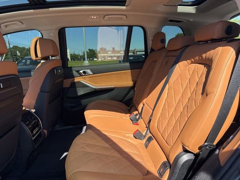 Used 2024 BMW X7 xDrive40i w/ Executive Package AWD/4WD image 21