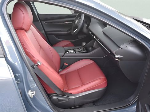 Used 2024 MAZDA MAZDA3 s image 29