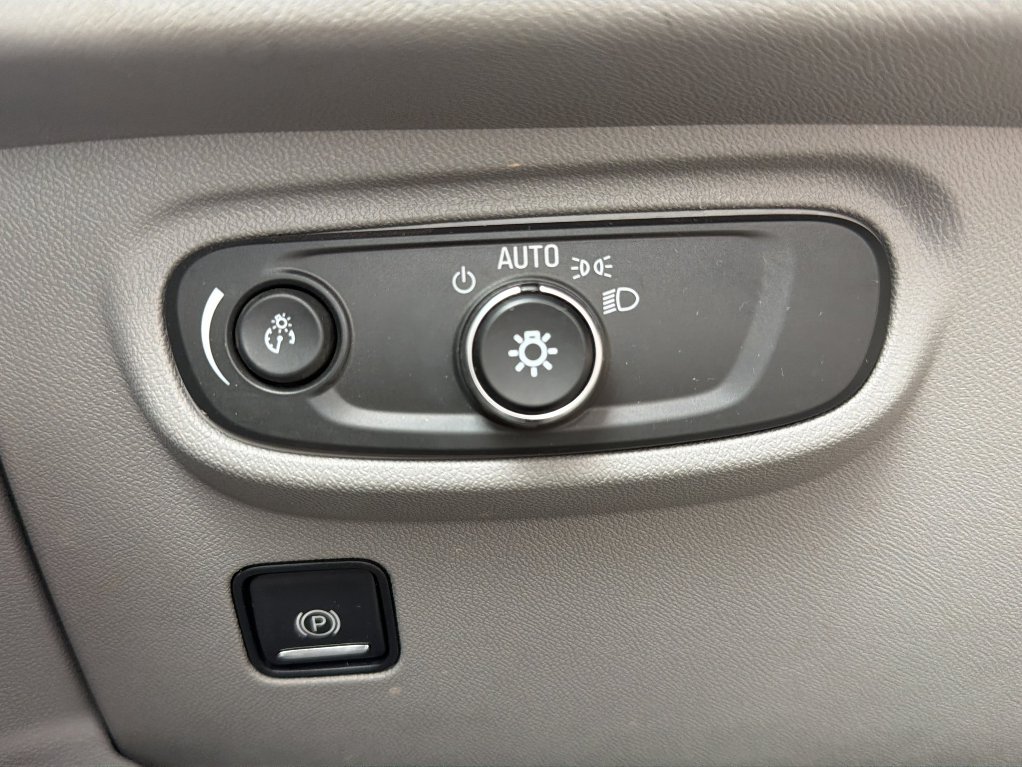 Used 2022 GMC Terrain SLE w/ Driver Convenience Package AWD/4WD image 39