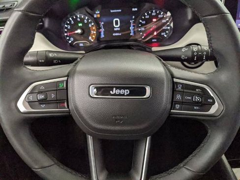 Used 2025 Jeep Compass Limited AWD/4WD image 11