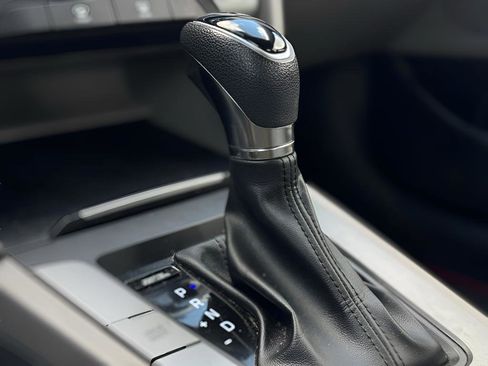 Used 2018 Hyundai Elantra SEL image 30