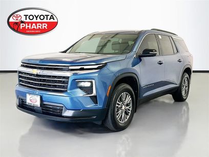 Used 2025 Chevrolet Traverse LT w/ Driver Confidence Package