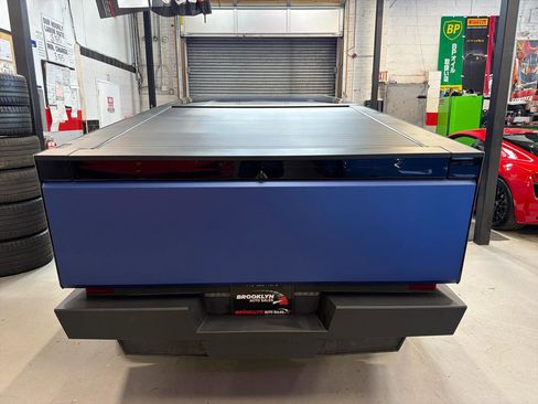 Used 2024 Tesla Cybertruck AWD Crew Cab image 6