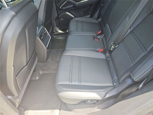 Used 2022 Porsche Cayenne S AWD/4WD image 15