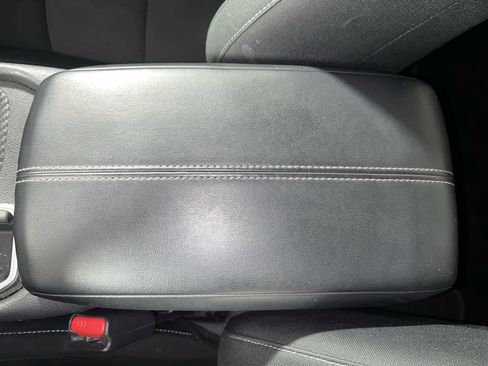 Used 2025 Nissan Sentra SV image 22