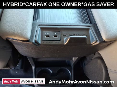 Used 2025 Toyota Sienna XLE FWD image 34