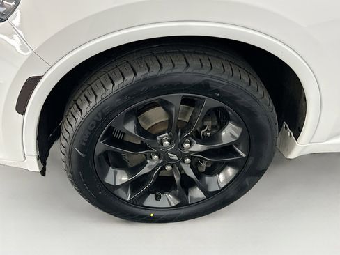 Used 2021 Dodge Durango SXT image 11