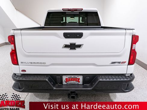 Used 2025 Chevrolet Silverado 1500 ZR2 w/ Technology Package image 4