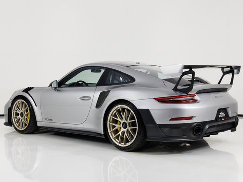 Used 2018 Porsche 911 GT2 RS RWD image 5