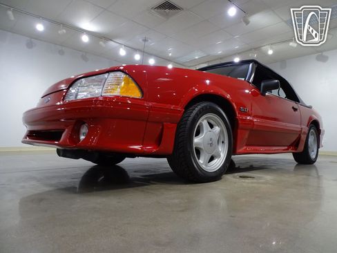 Used 1989 Ford Mustang GT image 4