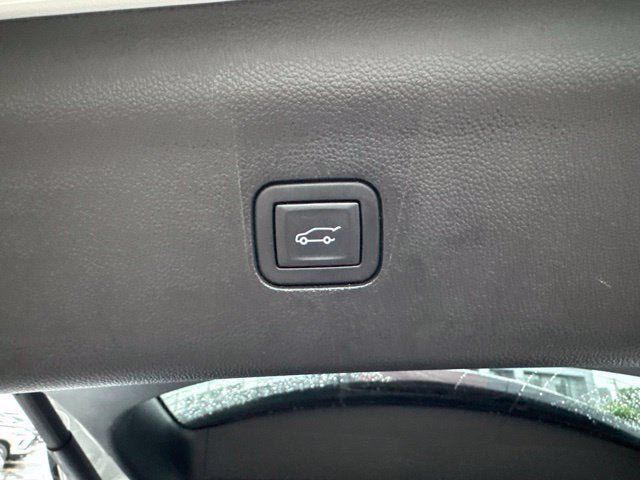 Used 2024 Buick Enclave Essence FWD image 22