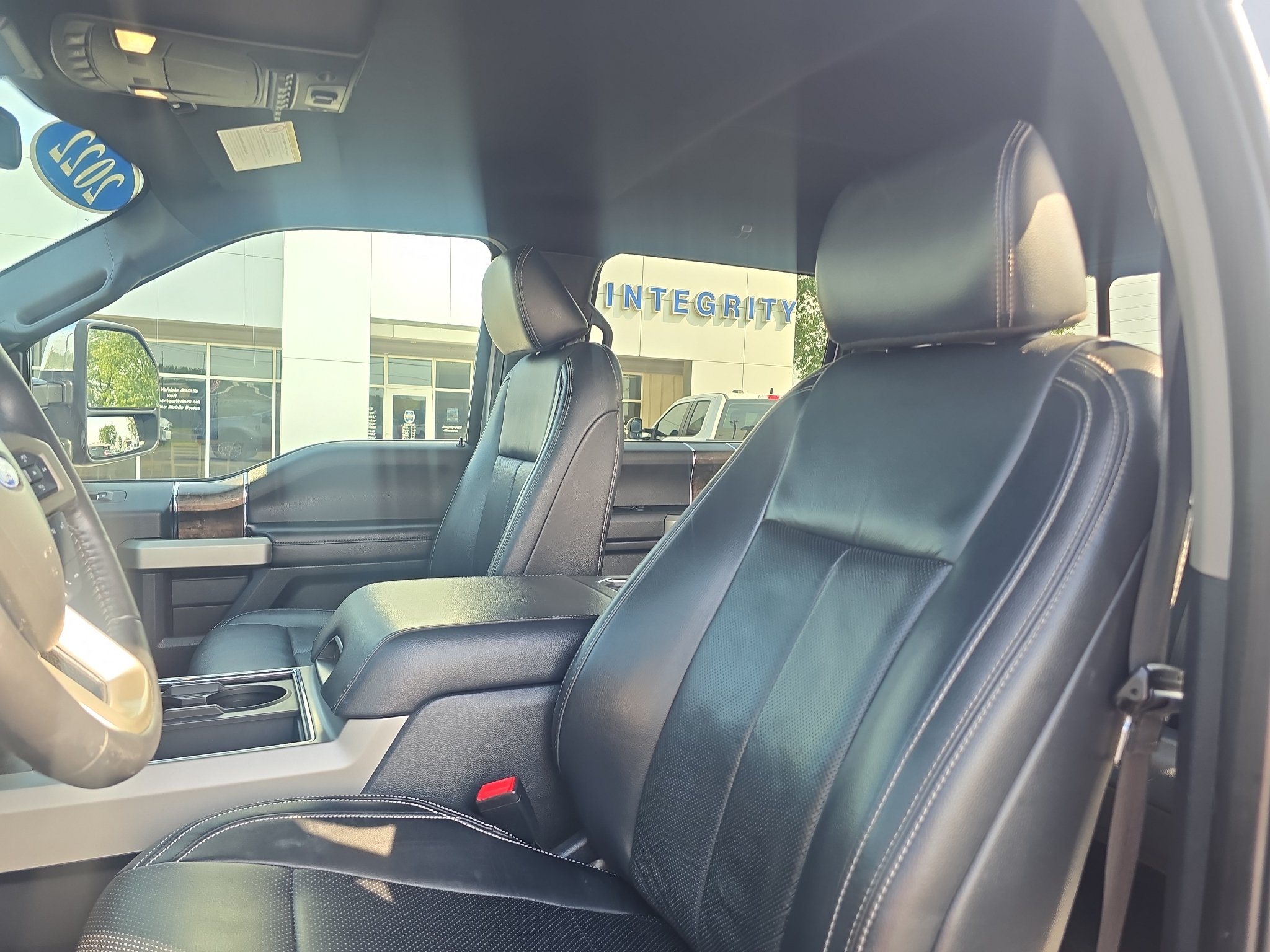 Used 2022 Ford F350 Lariat w/ Chrome Package AWD/4WD image 17