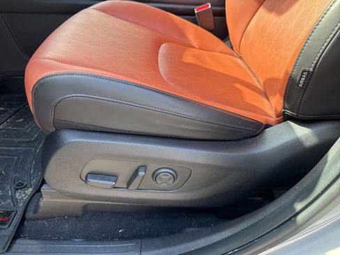 Used 2023 Kia Carnival SX image 11