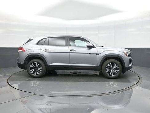 New 2026 Volkswagen Atlas Cross Sport SE AWD/4WD image 8