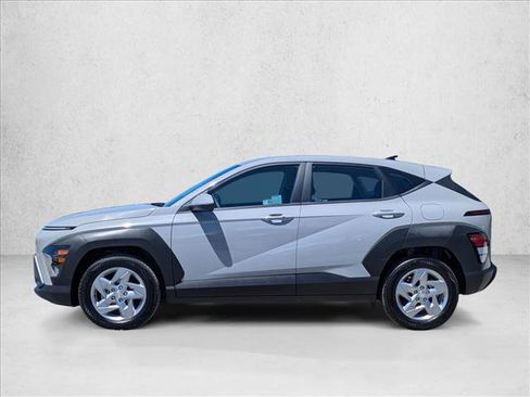 Certified 2025 Hyundai Kona SE FWD image 9