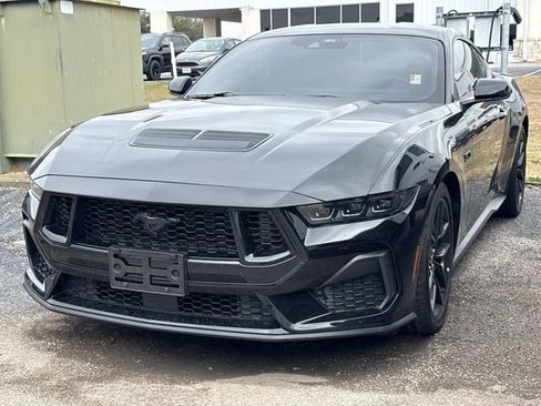 Used 2025 Ford Mustang GT Premium image 3