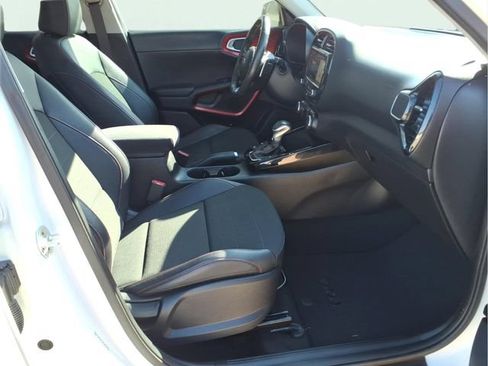 Used 2020 Kia Soul GT-Line FWD image 23