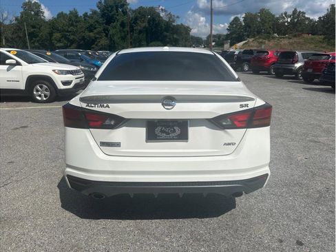 Used 2019 Nissan Altima 2.5 SR w/ SR Premium Package image 7