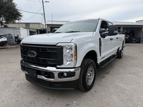 Used 2025 Ford F350 XL w/ 360-Degree Camera Package image 2