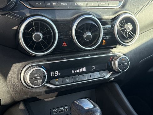 Used 2021 Nissan Sentra SV image 18