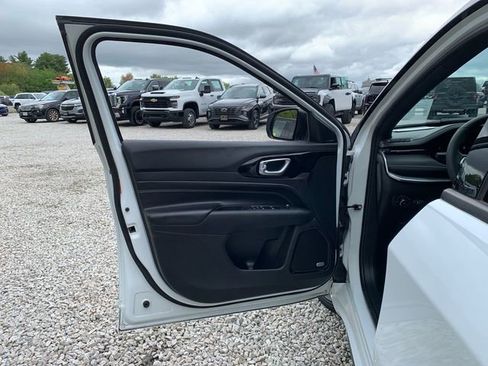 Used 2023 Jeep Compass High Altitude AWD/4WD image 15