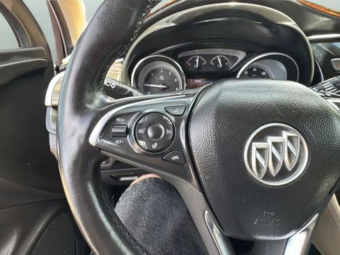 Used 2019 Buick Envision Essence FWD image 23