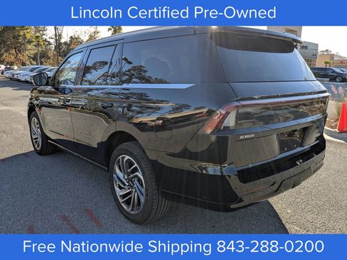 Certified 2025 Lincoln Navigator Reserve image 6