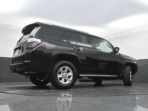 Used 2015 Toyota 4Runner SR5 RWD image 29