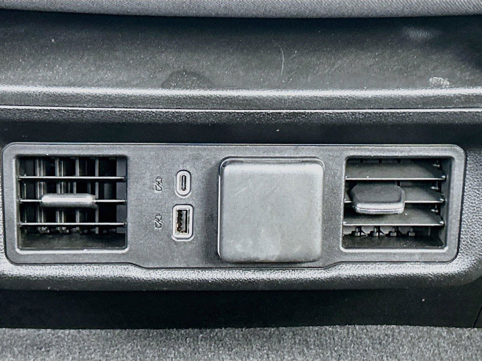Used 2025 Chevrolet Silverado 1500 LT AWD/4WD image 20