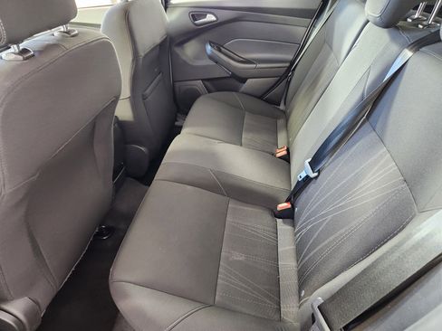 Used 2018 Ford Focus SE w/ Cold Weather Package image 14